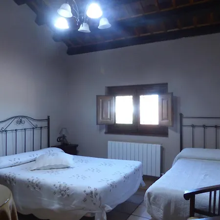 Rural Montesa Country house San Pelayo de Guarena