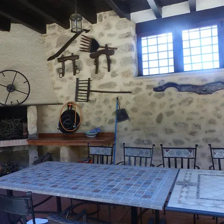 Rural Montesa Country house San Pelayo de Guarena